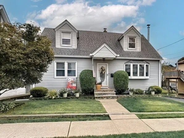 166 Grant Ave, Totowa Boro, NJ 07512
