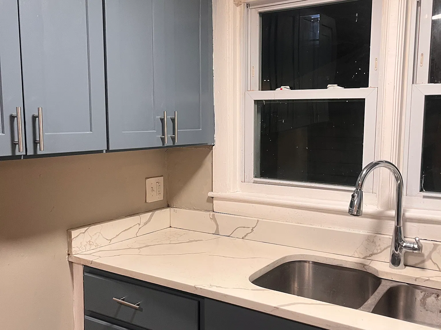 4 bed, 1.5 bath, 1300 sqft, $4,000 — Photo 3