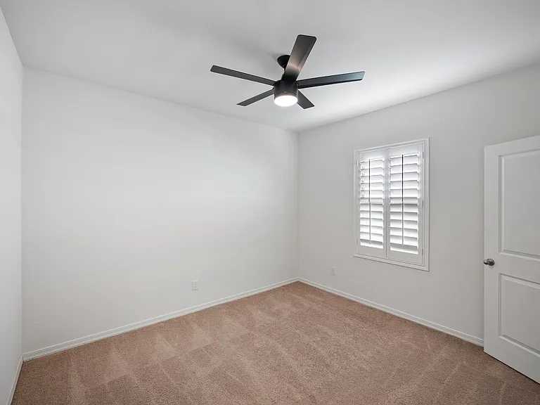 4590 W Foldwing Dr — Photo 15