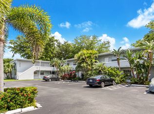 900 NE 26th St APT 11, Wilton Manors, FL 33305