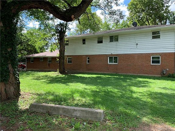 4th image of 1708 W Riverview Ave