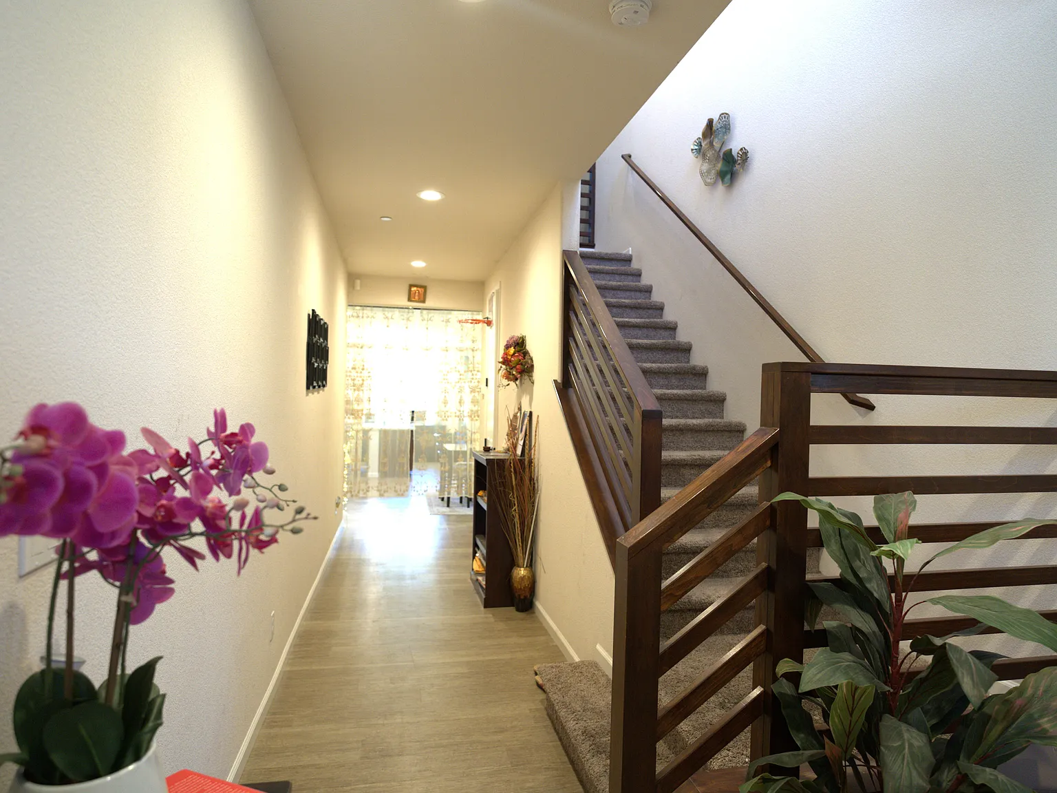 4 bed, 2450 sqft, $3,395 — Photo 2