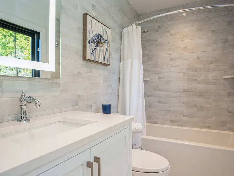 44 Lee Ave — Photo 16