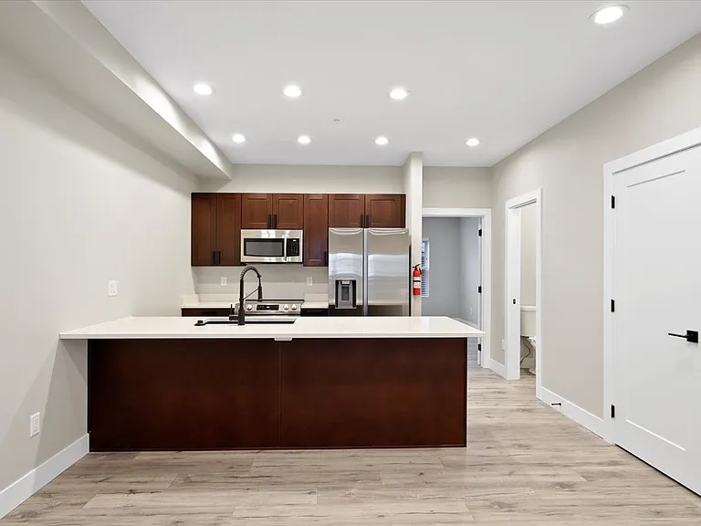 1327 Jersey St #3 — Photo 2