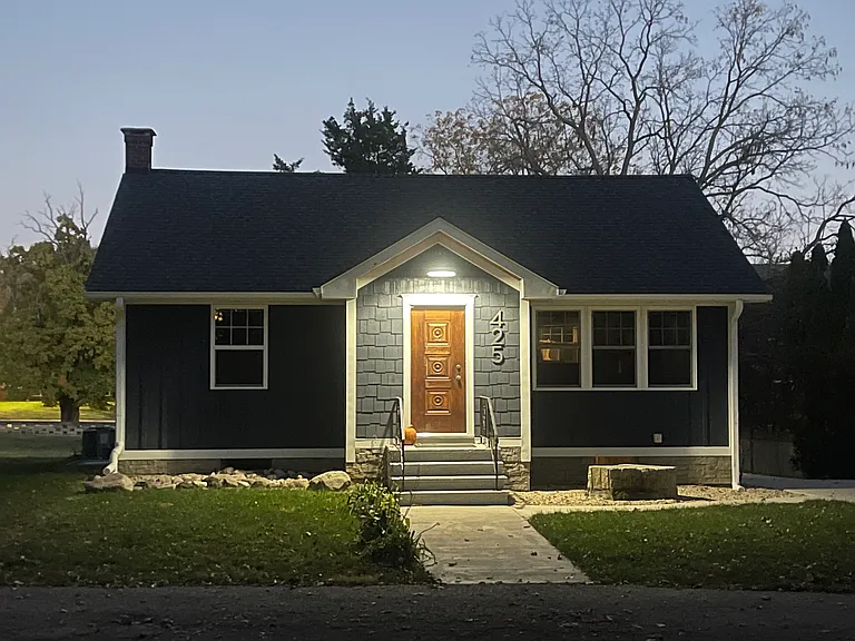 425 N Gates St — Photo 1