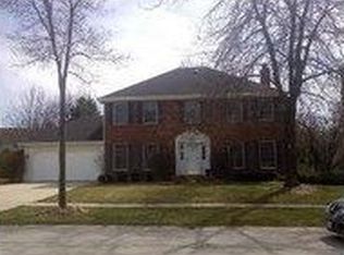 1915 Fairfax Rd, St Charles, IL 60174