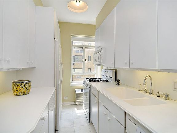 3rd image of 870 5th Ave APT 10D