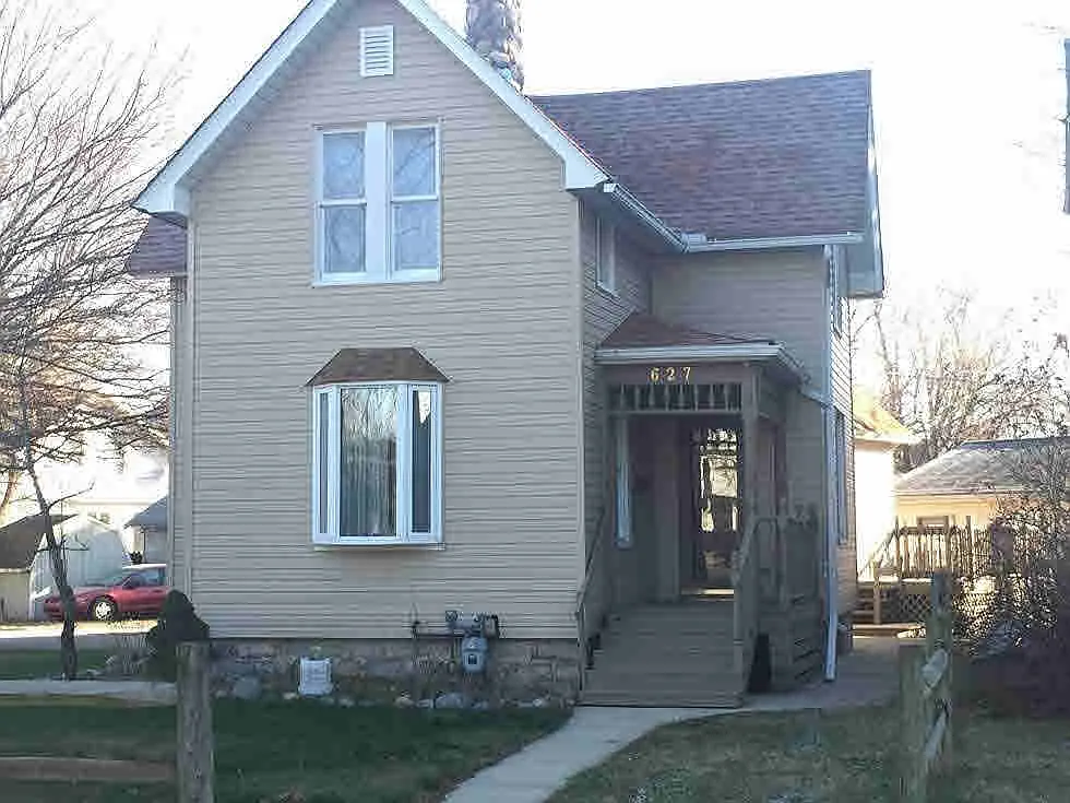 627 Laplaisance St photo 1