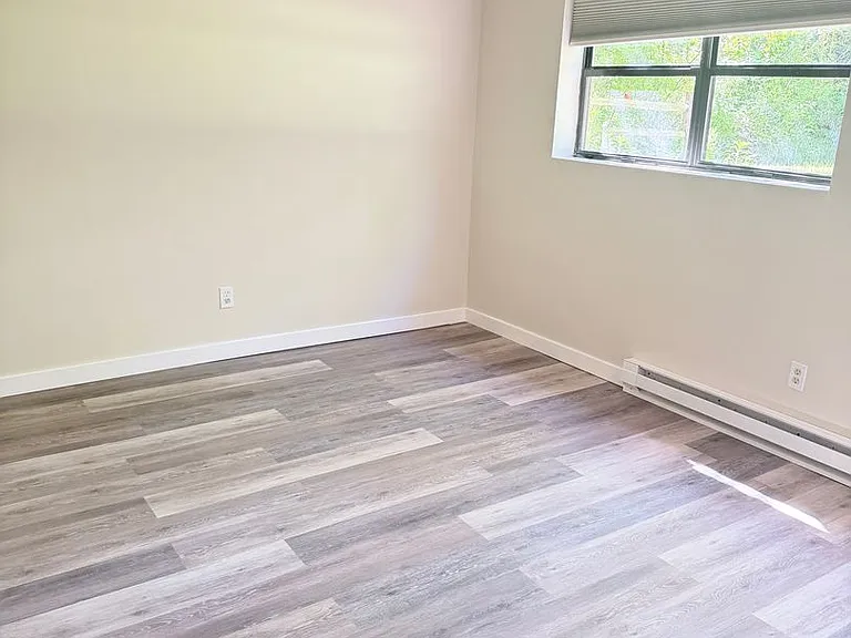 280 Edgewood Rd — Photo 10