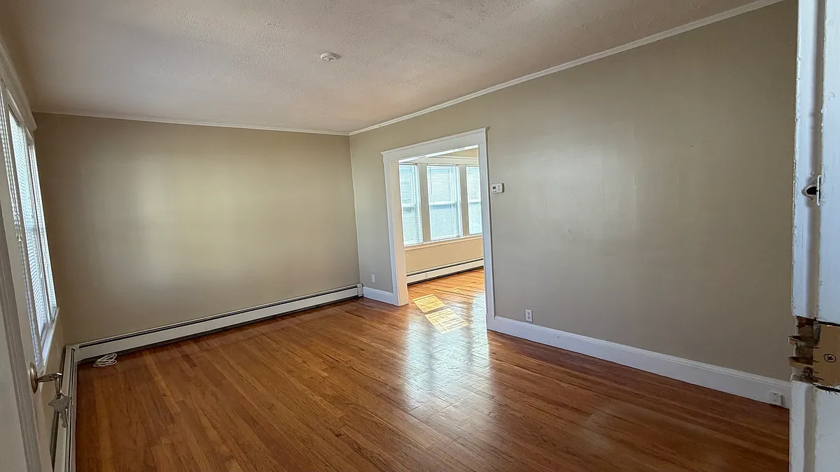 Building Photo - 74 Rawson Rd #1
