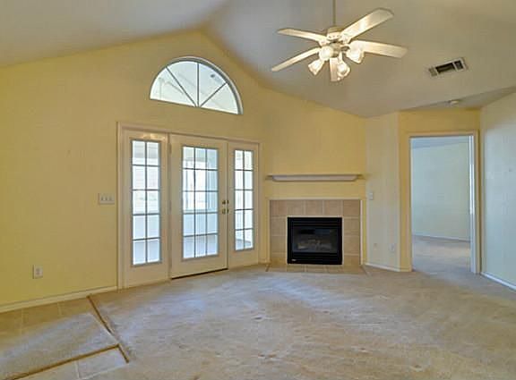 4th image of 924 Bridges Dr