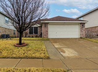 9244 Saint Martin Rd, Fort Worth, TX 76123