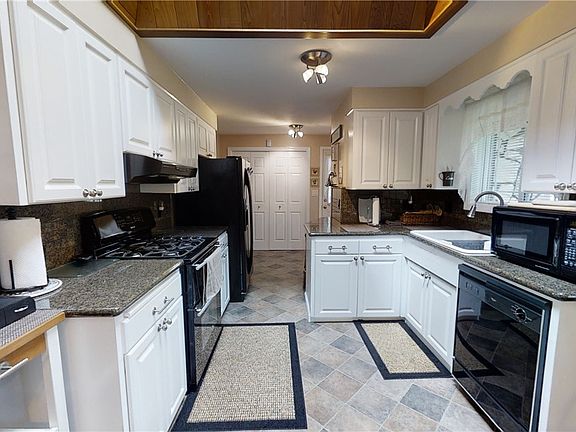 3rd image of 5001 19th Ave SE