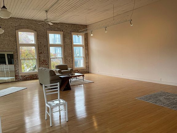 3rd image of 1008 Lawrence St #Y