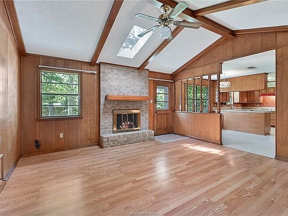 5th image of 1315 Augustine Ct