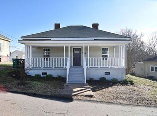 60 4th St, Cramerton, NC 28032