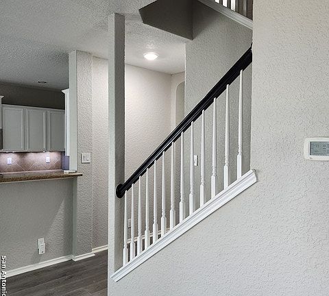 5th image of 6718 Shamrock Way