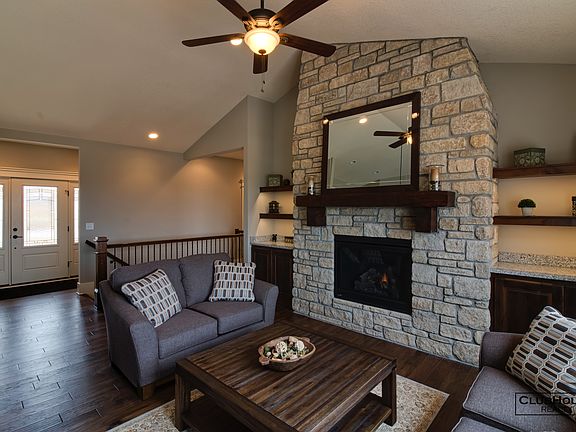 5th image of 3426 Eldridge Dr