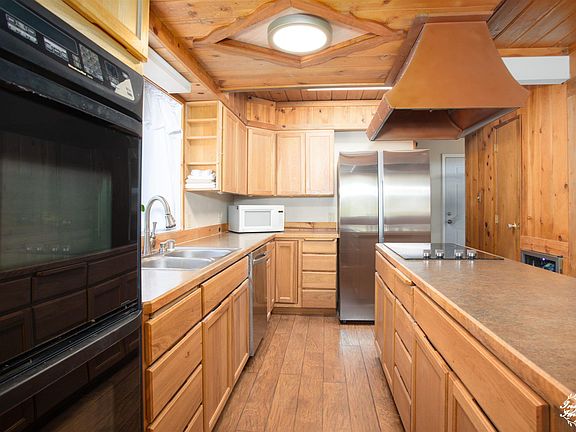 2nd image of 1456 Spencer Ln