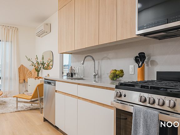 4th image of 393 Weirfield St #409