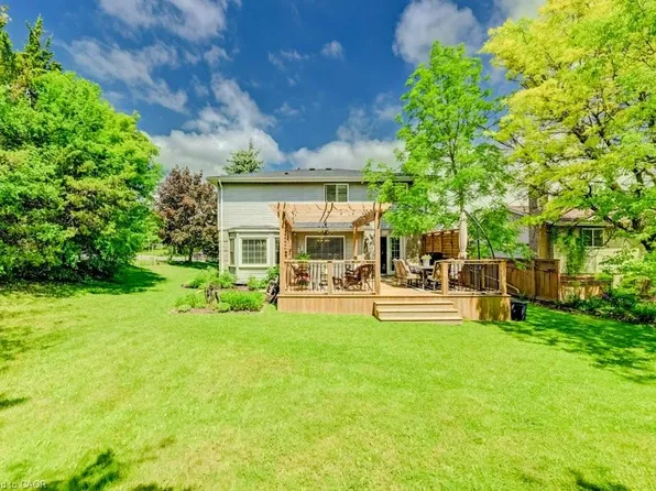 469 Westvale Dr, Waterloo, ON N2T 1S9