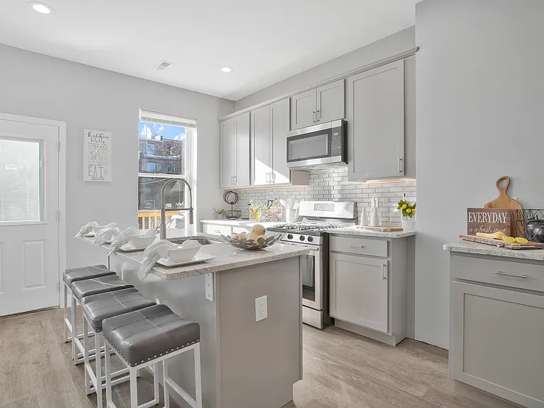 1807 Penrose Ave #1 — Photo 5