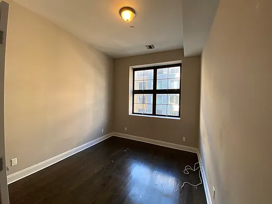 Rented by Nooklyn NYC LLC | media 8