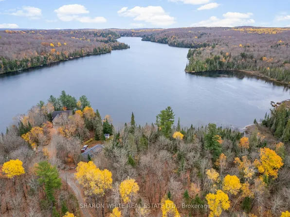 464A S Mooney Rd, Hastings Highlands, ON K0L 1C0