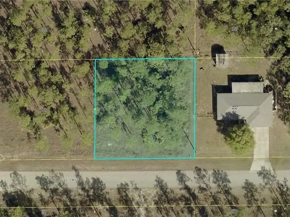 1003 E 13th St, Lehigh Acres, FL 33972