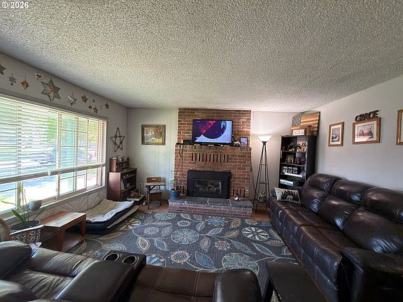 5th image of 1303 W Ave
