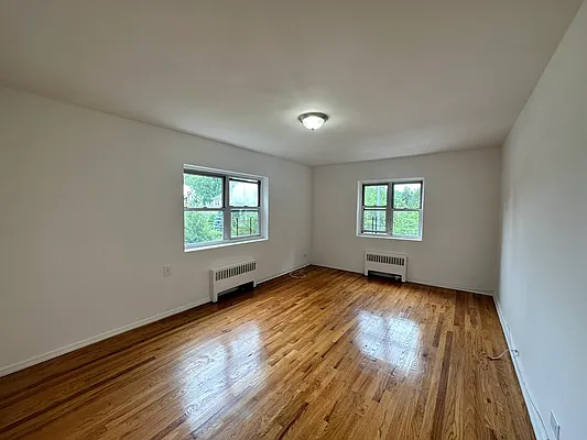 Rented by Karten Real Estate Services LLC | media 3