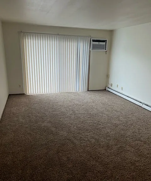 Deer Trail Apartments — Photo 3
