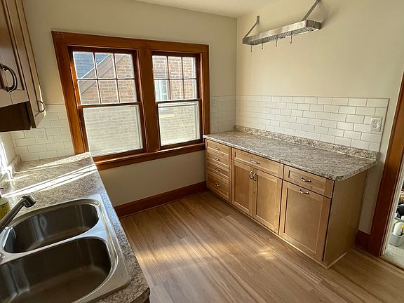 3rd image of 4425 Vincent Ave S Unit 2