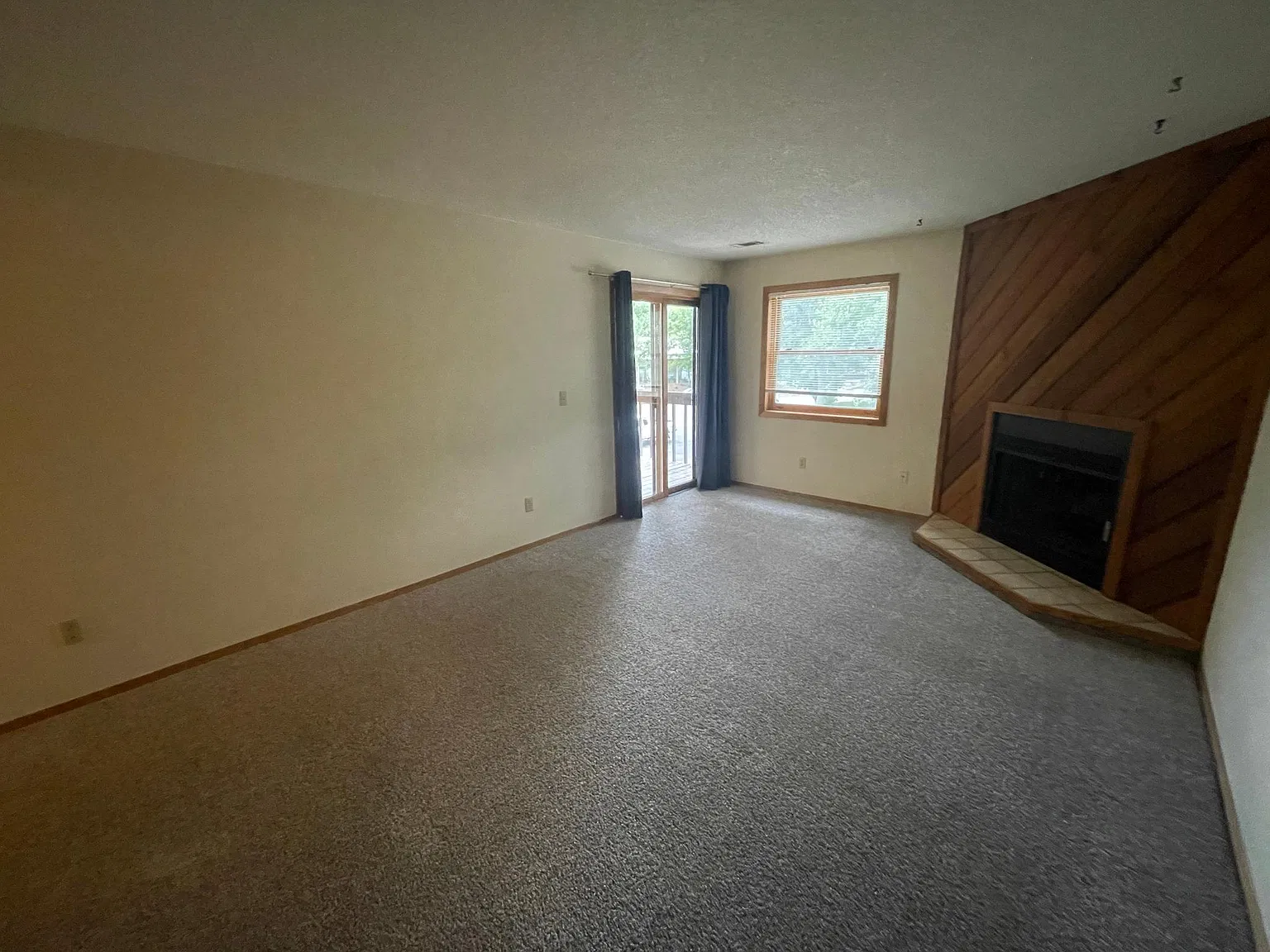2932 Shadow Creek Dr — Photo 2