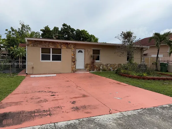 1061 E 20th St, Hialeah, FL 33013