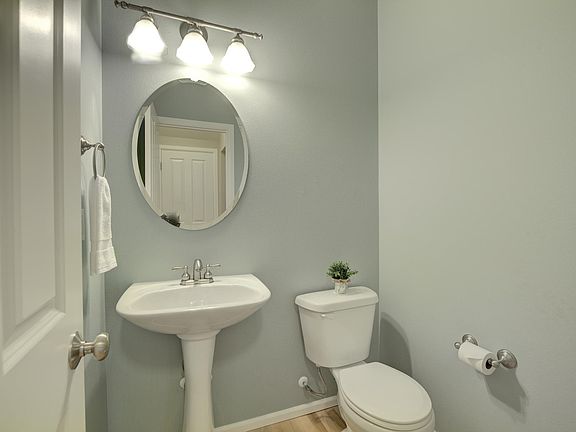 5th image of 1766 10th Ave NE