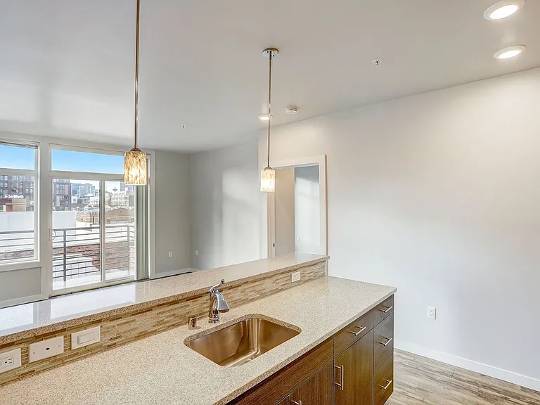 Evolve Apartments — Photo 22