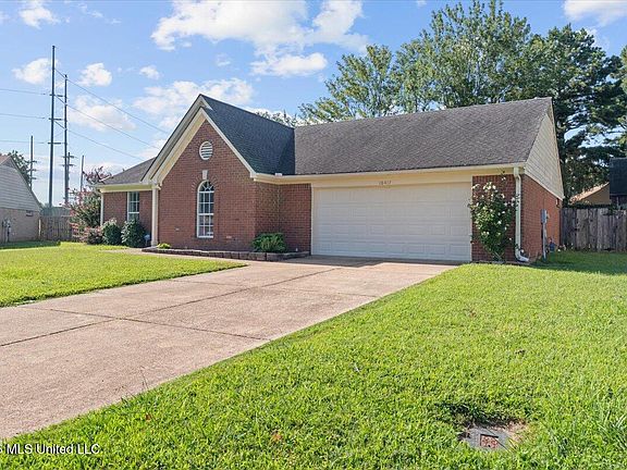 2nd image of 10417 Amanda Dr