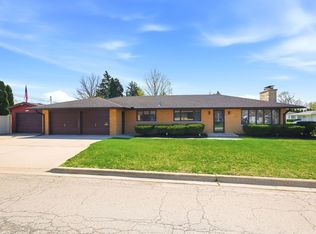 908 Curtis Ave, Joliet, IL 60435