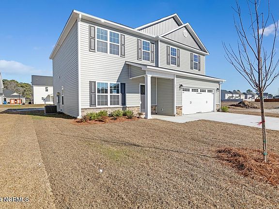 2nd image of 405 Nantucket Trail