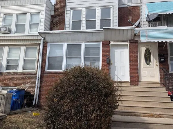 6747 Dorel St, Philadelphia, PA 19142
