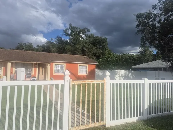 2604 S 71st St, Tampa, FL 33619