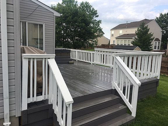 4th image of 2463 Featherston Dr