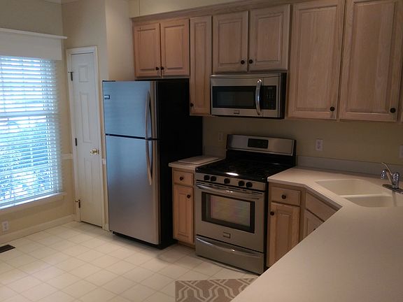 7408 Tour Drive - kitchen