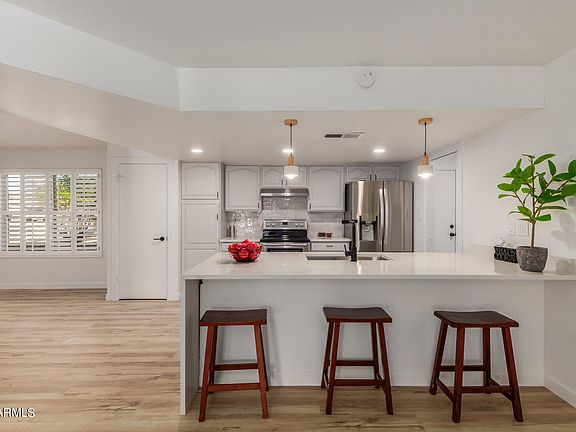 4th image of 13634 N 21ST Avenue