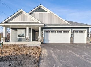 6312 Goodwin Ln, Wyoming, MN 55092