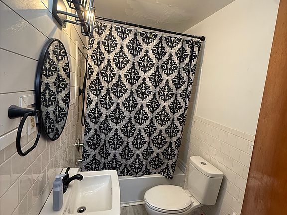 5th image of 1229 W 27th St