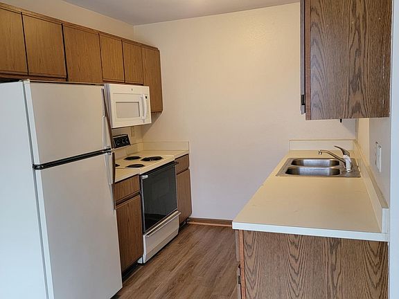 4th image of 15306 Clovernook Dr APT 3