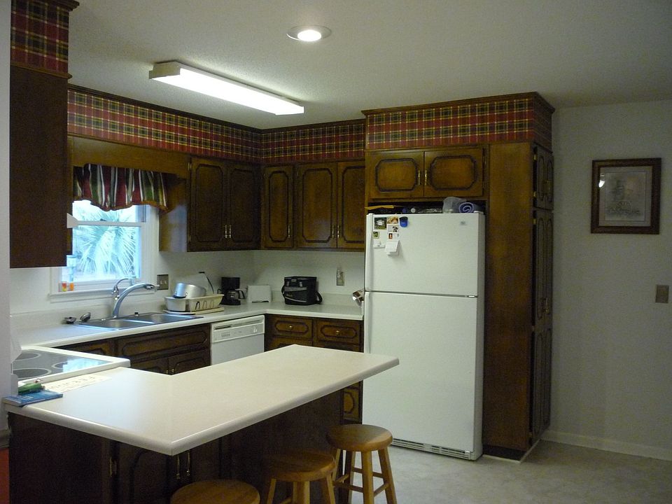 1st image of 536 Saint Andrews Cir