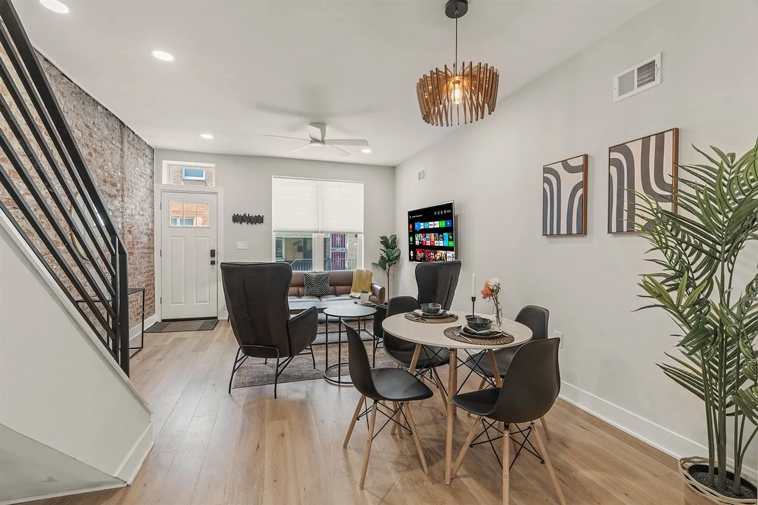 2 bed, 2.5 bath, $6,766 — Photo 2
